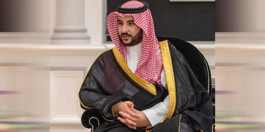 وزير الدفاع يبحث مع نظيره السويدي تعزيز التعاون الدفاعي واستقرار المنطقة
