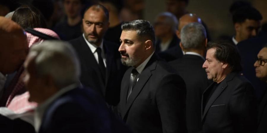 يسرا
      وكريم
      عبد
      العزيز
      وزينة..
      حضور
      مهيب
      من
      نجوم
      الفن
      في
      عزاء
      هاني
      شاكر