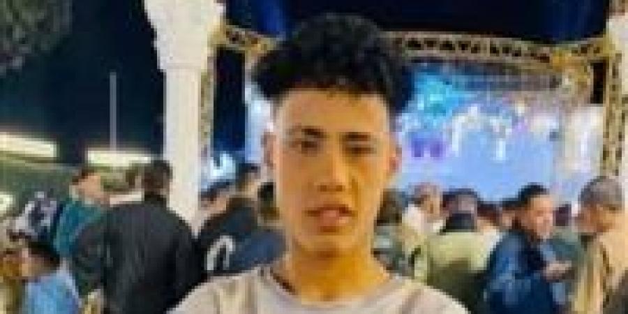 مصرع
      شاب
      من
      الفيوم
      غرقًا
      بمياه
      النوبارية
      أثناء
      رحلة
      عمل
      بحثًا
      عن
      لقمة
      العيش