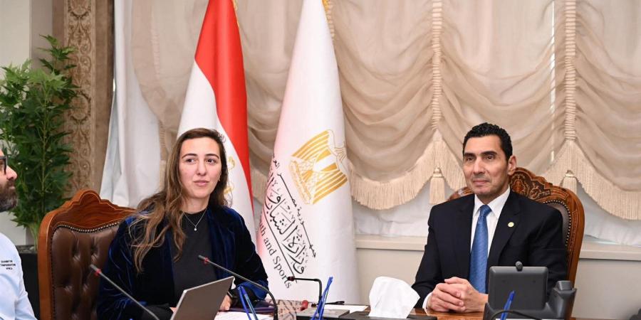 بعد
      غياب
      إفريقيا
      24
      عامًا..
      مصر
      تستضيف
      بطولة
      العالم
      للريشة
      الطائرة
      2026