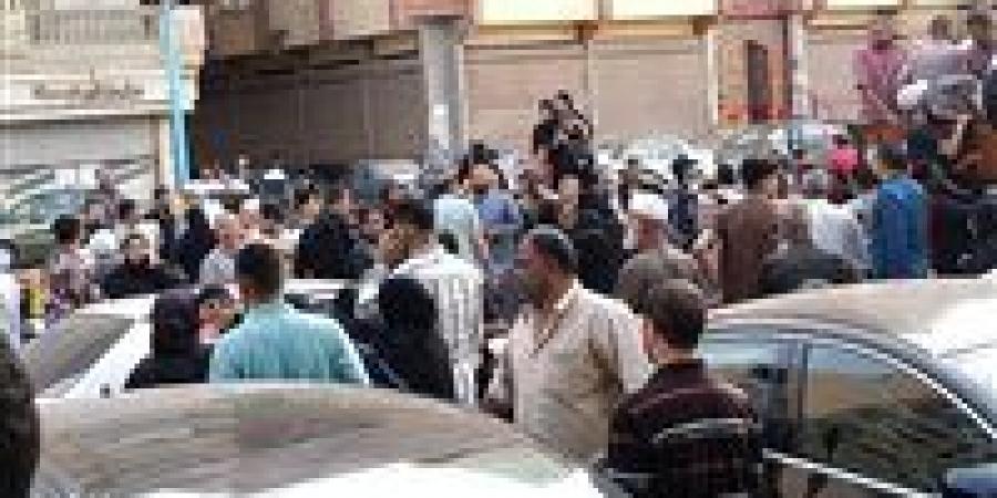 تشييع
      جثمان
      أب
      لقي
      مصرعه
      في
      حريق
      شقته
      وإصابة
      زوجته
      وأبنائه
      بالفيوم