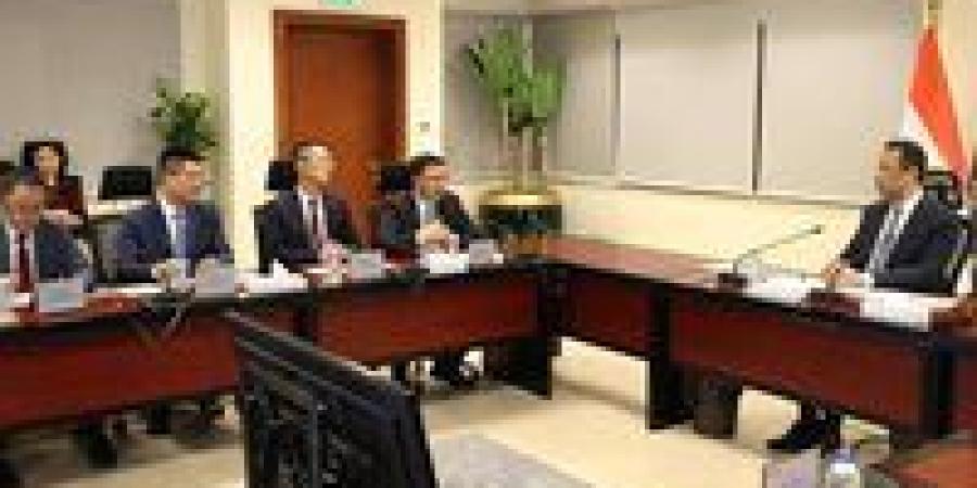 وزير
      الاتصالات
      يبحث
      مع
      مسئولي
      شركة
      هواوي
      Huawei
      تعزيز
      التعاون
      في
      مجال
      الاتصالات