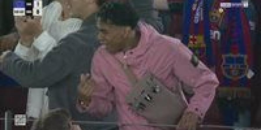 ماتش
      برشلونه
      وريال
      مدريد..
      فيران
      توريس
      يسجل
      الهدف
      الثاني
      لـ
      برشلونة
      في
      مرمى
      ريال
      مدريد
      بالدوري
      الإسباني