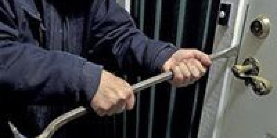 طمع
      "فني
      الإنترنت"..
      سرقة
      دولارات
      أسرة
      إسبانية
      بالسلام