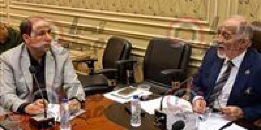 الإسكان
      الاجتماعي
      باجتماع
      تضامن
      الشيوخ:
      الدعم
      النقدي
      للوحدات
      بدأ
      من
      40
      ألف
      جنيه
      في
      أول
      طرح
      ووصل
      إلى
      180
      ألف
      جنيه
      في
      آخر
      إعلان