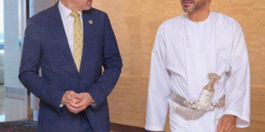 وزير
      خارجية
      عمان:
      يجب
      احترام
      الجميع
      لسيادة
      الدول
      على
      مياهها
      الإقليمية