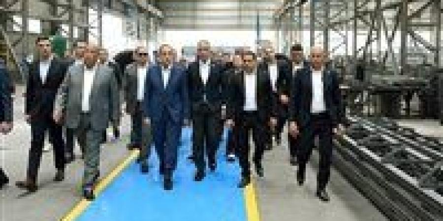 رئيس
      الوزراء
      يفتتح
      مصنع
      شركة
      "جالفا
      للصناعات
      الهندسية"
      بالسادس
      من
      أكتوبر