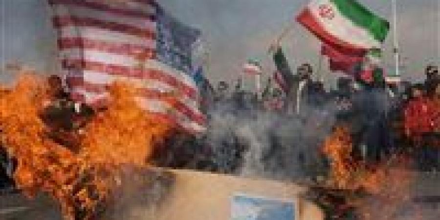خبراء
      يحذرون
      من
      تصعيد
      عسكري
      مباشر
      بين
      واشنطن
      وإيران