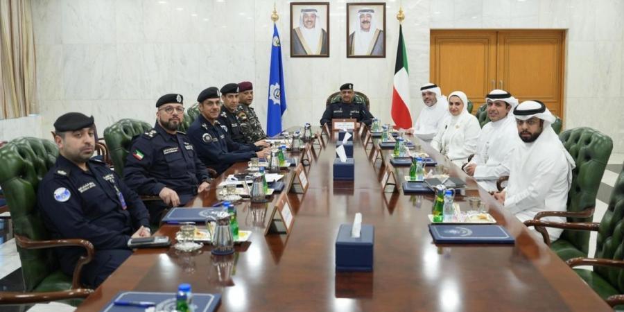 الربط الآلي والتدقيق الجنائي على طاولة اجتماع «الداخلية» و«الشؤون»