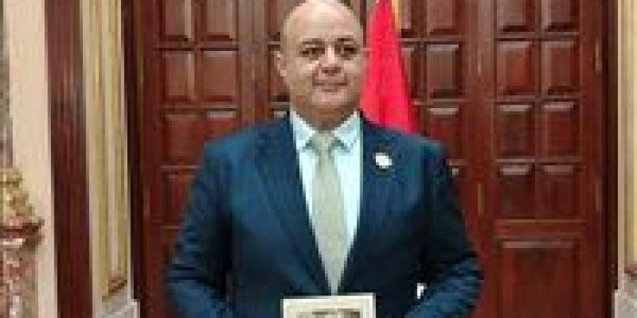 مجلس
      الشيوخ
      يرفض
      طلب
      رفع
      حصانة
      عن
      النائب
      محمد
      مصطفى
      لطفي
      بعد
      التوصل
      إلى
      صلح
      في
      قضية
      مواريث
