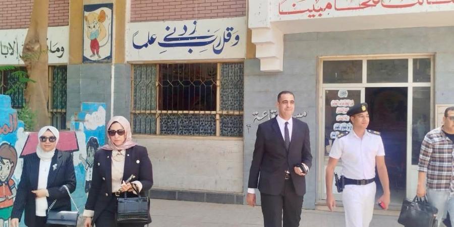 النيابة
      الإدارية
      بسوهاج
      تعاين
      مكان
      هتك
      عرض
      تلميذة
      على
      يد
      حارس
      مدرسة