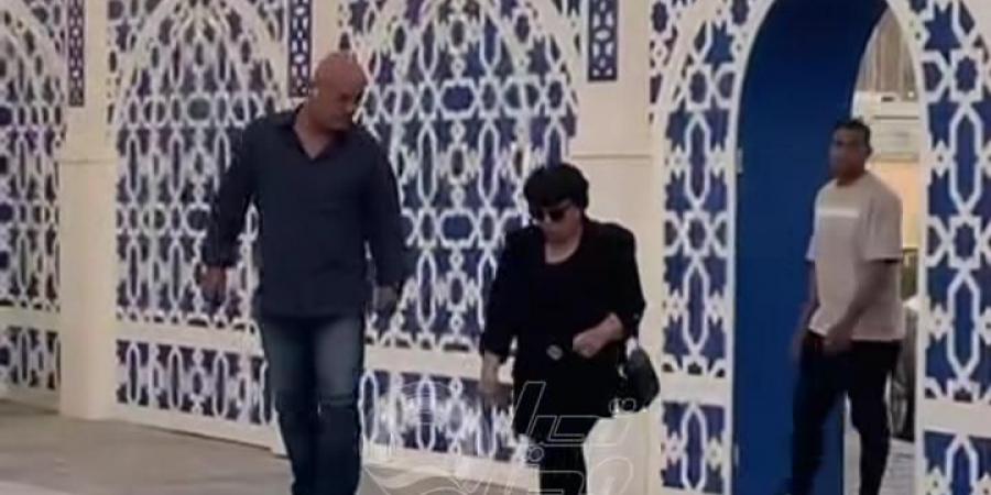 بدء
      عزاء
      عبد
      الرحمن
      أبو
      زهرة..
      وفردوس
      عبد
      الحميد
      أول
      الحاضرين