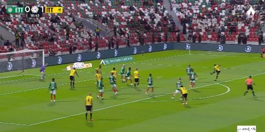 الاتفاق
      ضد
      الاتحاد..
      انطلاق
      الشوط
      الثاني
      من
      مباراة
      الاتحاد
      والاتفاق
      في
      دوري
      روشن
      السعودي