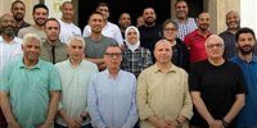اتحاد
      الطائرة
      يعلن
      تشكيل
      الأجهزة
      الفنية
      لمنتخبات
      الرجال
      والسيدات