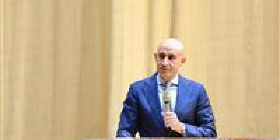 وزير
      التعليم
      يشدد
      على
      مراجعة
      امتحانات
      اللغة
      العربية
      والدين
      قبل
      انطلاقها