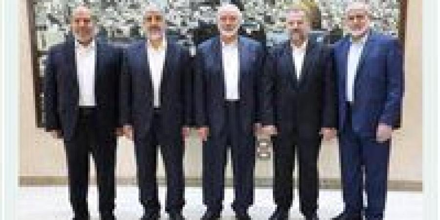 منافسة
      بين
      مشعل
      والحيّة..
      حركة
      حماس
      تحسم
      هوية
      رئيس
      مكتبها
      السياسي
      الأحد