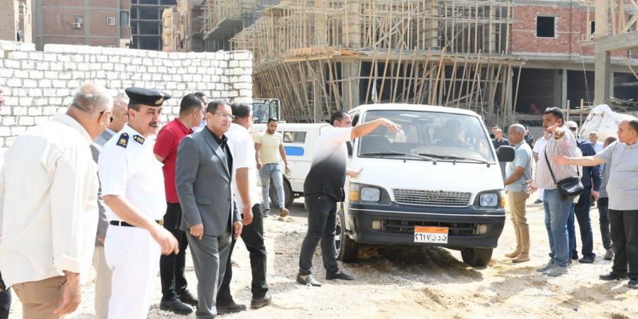 بتكليف
      من
      محافظ
      الفيوم..
      نقل
      موقف
      العدوة
      وسيلا
      إلى
      الحادقة
      لتخفيف
      التكدس
      المروري
