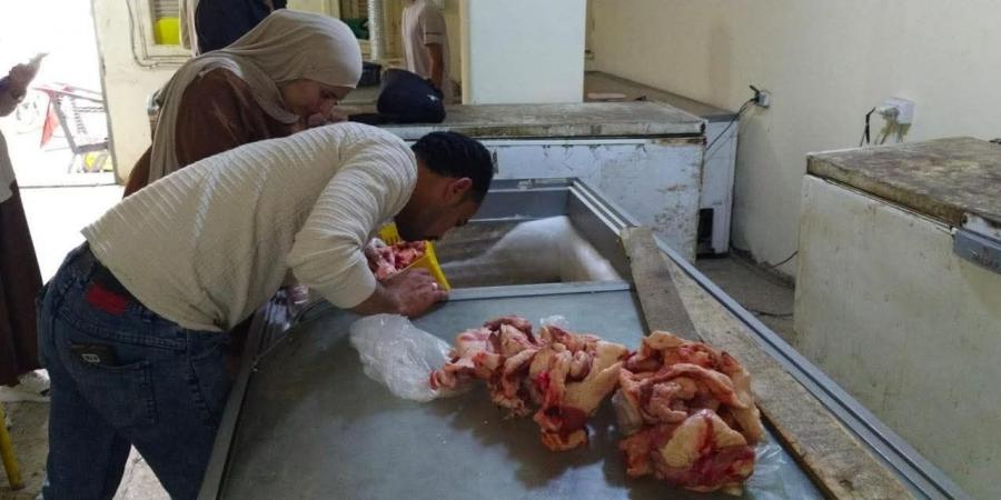 ضبط
      طن
      و413
      كجم
      دهون
      وهوامك
      لحوم
      فاسدة
      داخل
      مخزن
      مخالف
      ببورسعيد