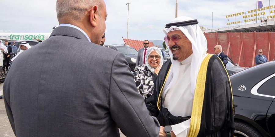 ممثل سمو الأمير يغادر اليونان بعد ترؤسه وفد الكويت في القمة الأوروبية الخليجية