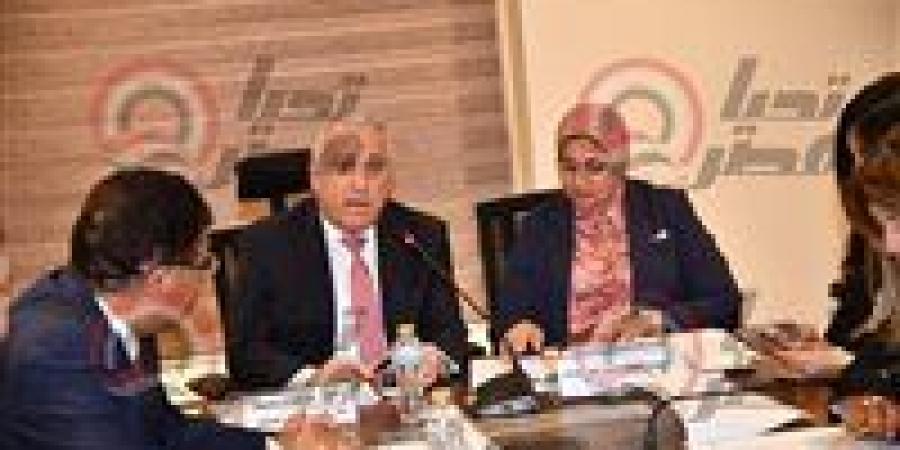 عبدالصادق
      الشوربجي
      باجتماع
      إعلام
      النواب:
      تدريب
      الصحفيين
      يمثل
      أولوية
      قصوى
      للهيئة
      الوطنية
      للصحافة
