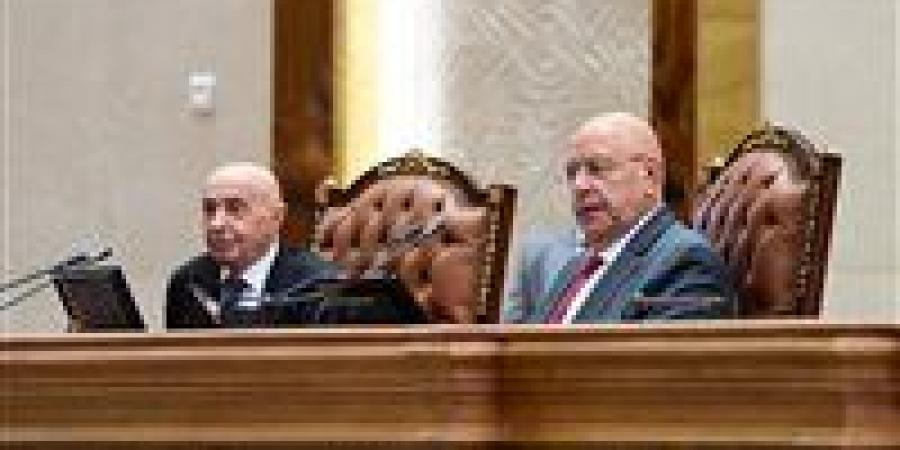 بعد
      جلسة
      تاريخية
      بحضور
      رئيس
      البرلمان
      الليبي..
      رفع
      الجلسة
      العامة
      للنواب
      لمدة
      نصف
      ساعة