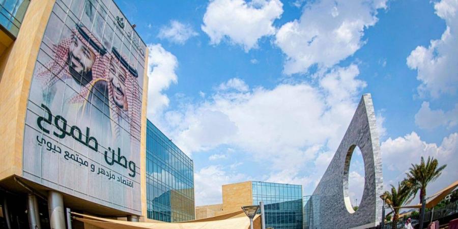 العمل الموسمي في الحج والعمرة.. تحولات مؤسسية نحو جاهزية مهنية مستدامة