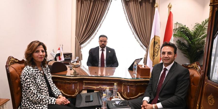 شباب
      النواب
      توافق
      على
      موازنة
      "الوطنية
      للتدريب"..
      وتوصي
      بتطوير
      تطبيق
      ذكي
      للتواصل
      المستمر
      مع
      الخريجين