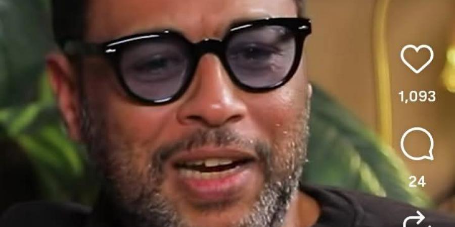 محمد
      جمعة
      يثير
      الجدل:
      أمي
      دعتلي
      ربنا
      يبعد
      عنك
      ولاد
      الحرام
      فمبقتش
      اشتغل