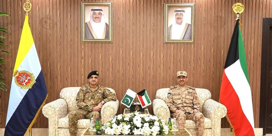رئيس الأركان بحث تطوير الدفاع المشترك مع مدير عمليات الجيش الباكستاني