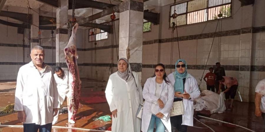 بيطري
      الشرقية
      :
      تجهيز
      ١٦
      مجزر
      حكومي
      للذبح
      بالمجان
      خلال
      أيام
      عيد
      الأضحى