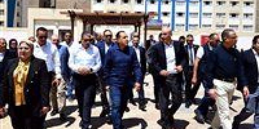 رئيس
      الوزراء
      يتفقد
      مجمع
      بولاق
      الدكرور
      التعليمى