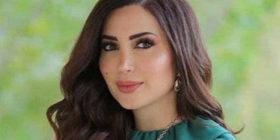المحترم
      الحنون..
      نسرين
      طافش
      تعلن
      وفاة
      عمها
