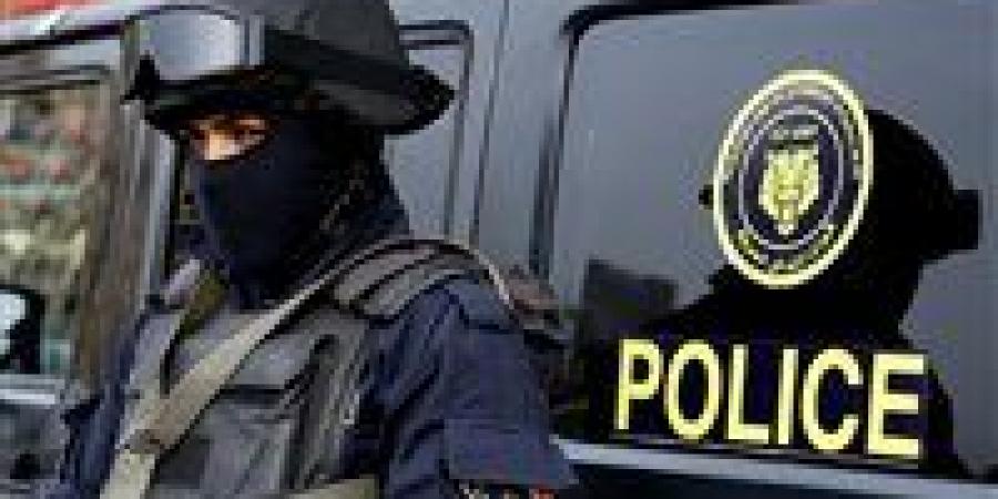 سقوط
      شبكة
      نصب
      كبرى
      لإلحاق
      العمالة
      بالخارج..
      ضبط
      12
      شركة
      وهمية
      بالشرقية