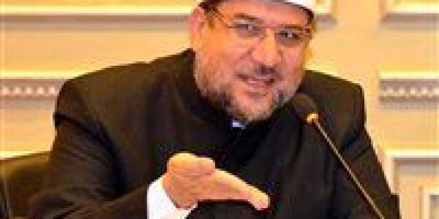 محمد
      مختار
      جمعة:
      الفراغ
      القاتل
      في
      المنازل
      يحول
      الهواتف
      الذكية
      إلى
      نافذة
      للخيانة
      الزوجية