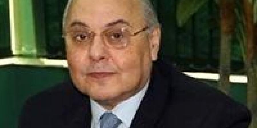 رئيس
      حزب
      الغد
      يهنئ
      الرئيس
      السيسي
      والشعب
      المصري
      والأمتين
      العربية
      والإسلامية
      بعيد
      الأضحى
      المبارك