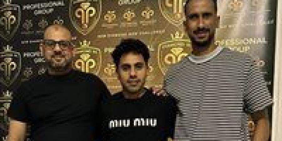 دياموند
      يضم
      أحمد
      سمير
      لاعب
      خط
      وسط
      كفر
      الشيخ
      3
      مواسم