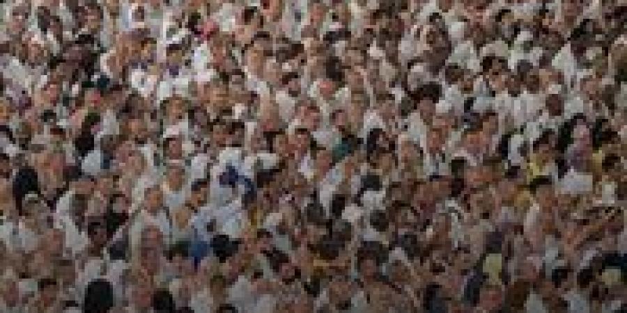 حجاج
      بيت
      الله
      الحرام
      يؤدون
      طواف
      الإفاضة
      في
      أجواء
      إيمانية
      داخل
      المسجد
      الحرام