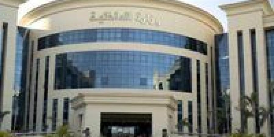 ضربة
      أمنية
      كبرى..
      الداخلية
      تُجمد
      نصف
      مليار
      جنيه
      حصيلة
      غسيل
      أموال
      لعناصر
      إجرامية
      شديدة
      الخطورة