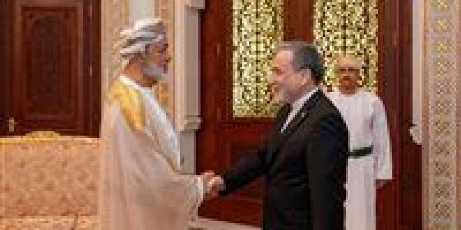 معارك
      مضيق
      هرمز
      تتجدد..
      إيران
      تعلن
      تضامنها
      مع
      عُمان
      بعد
      تهدد
      ترامب
      بقصفها