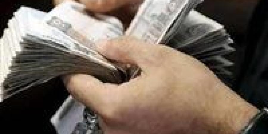 تراجع
      الزحام
      على
      ماكينات
      الصراف
      بعد
      العيد..
      البنك
      الأهلي
      يكشف
      أرقام
      السحب
      الجديدة