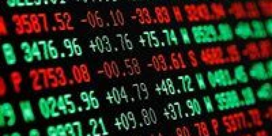 الأسواق
      في
      حالة
      ترقب..
      كيف
      يتحرك
      المستثمرون
      وسط
      الضباب
      العالمي؟