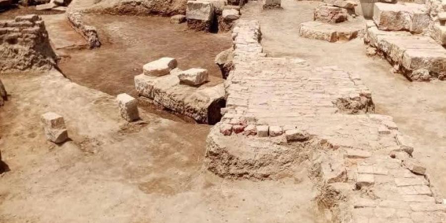 اكتشافات
      أثرية
      جديدة
      في
      إهناسيا
      المدينة
      تكشف
      أسرار
      الحضارة
      المصرية
      واليونانية
      والرومانية