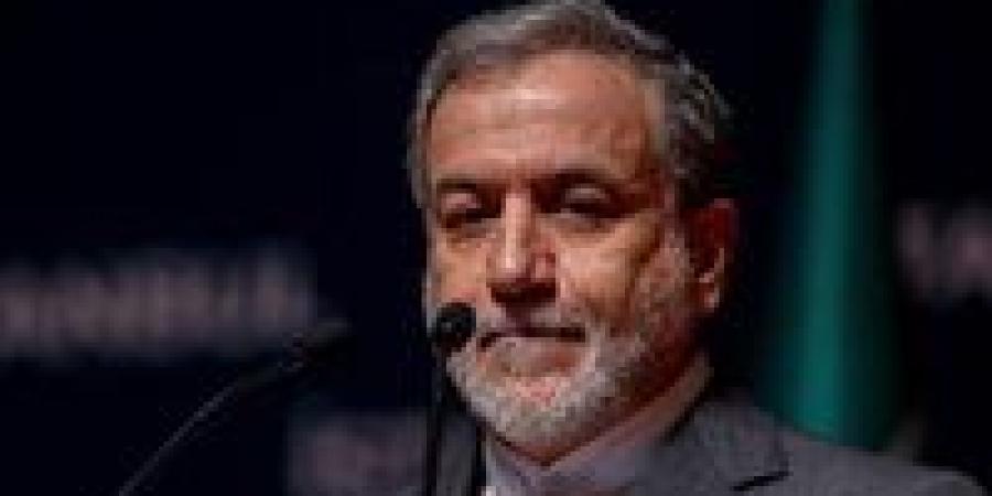 طهران
      تؤكد
      استمرار
      القنوات
      الدبلوماسية
      مع
      واشنطن..
      وبرلماني
      يكشف:
      اعتماد
      10
      بنود
      من
      مسودة
      الاتفاق
