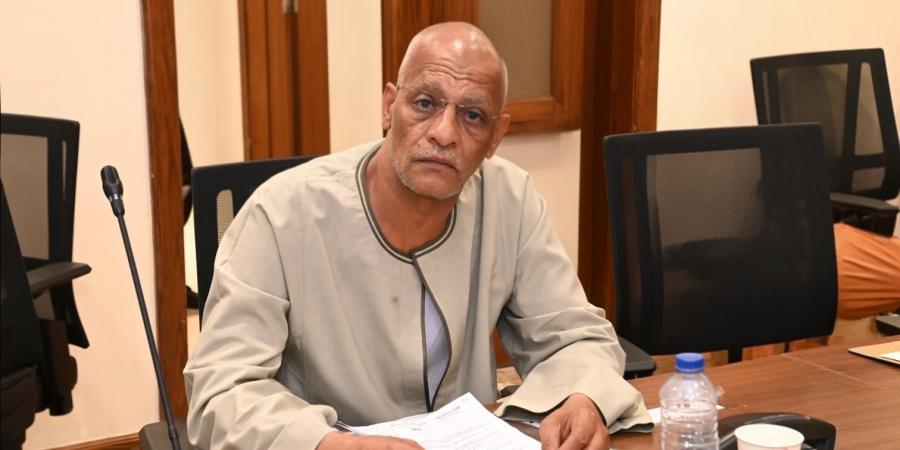 جدل
      برلماني
      واسع
      حول
      وقف
      دعم
      الأسمدة
      للبساتين..
      تحذيرات
      من
      تهديد
      الإنتاج
      الزراعي
      والصادرات