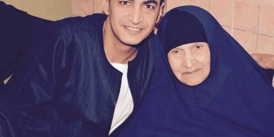 وفاة
      والدة
      المطرب
      سمسم
      شهاب
      بعد
      صراع
      طويل
      مع
      المرض