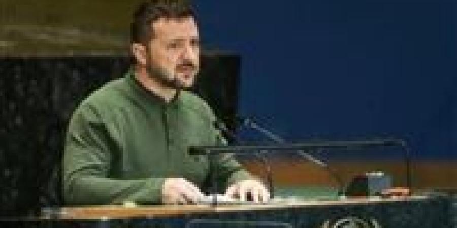 تفاصيل
      الرسالة
      المفتوحة..
      الكرملين
      يرد
      على
      مقترح
      زيلينسكي
      ويعلن
      ترحيبه
      بزيارته
      إلى
      موسكو