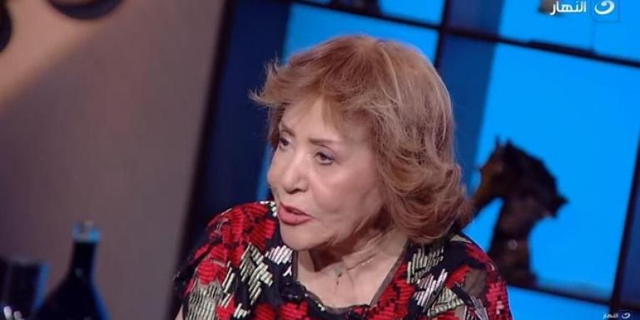 في
      عيد
      ميلادها..
      محطات
      بارزة
      في
      مسيرة
      آمال
      رمزي
      الفنية