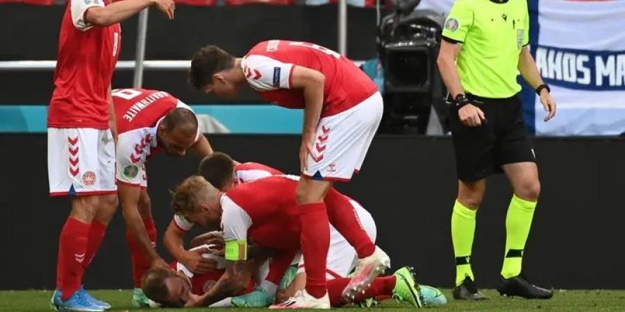 بالفيديو| سقوط لاعب مغشياً عليه يلغي مباراة ودية بين منتخبين 