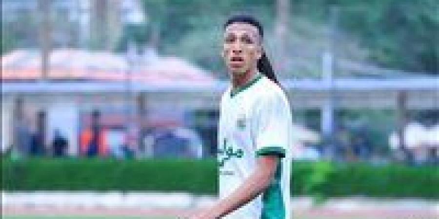 بروكسي
      يضم
      مصطفي
      الدولي
      لاعب
      القناطر
      الخيرية
      3
      مواسم