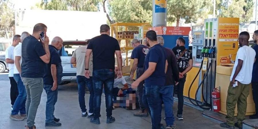 «استنفار
      أمني
      في
      الدولة
      العبرية»..
      قتلى
      وجرحى
      في
      إطلاق
      نار
      بكوخاف
      يائير
      وسط
      إسرائيل